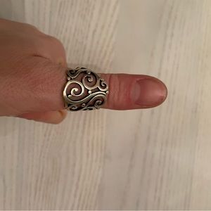 James Avery Sorrento Ring Size 7.5